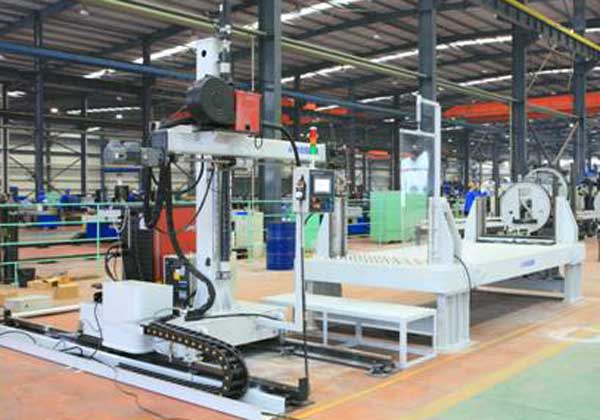 后支腿梁立焊专机